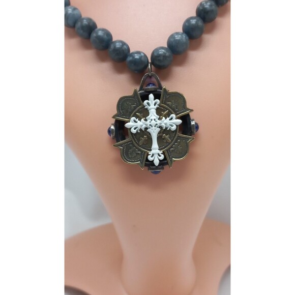 French Kande Necklace 2016 Layered Cross Gray Stone Bead 17" - Picture 3 of 10